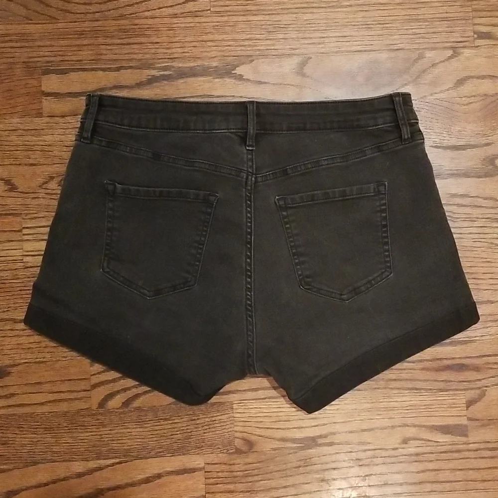 H&M Black Shorts - Picture 4 of 4